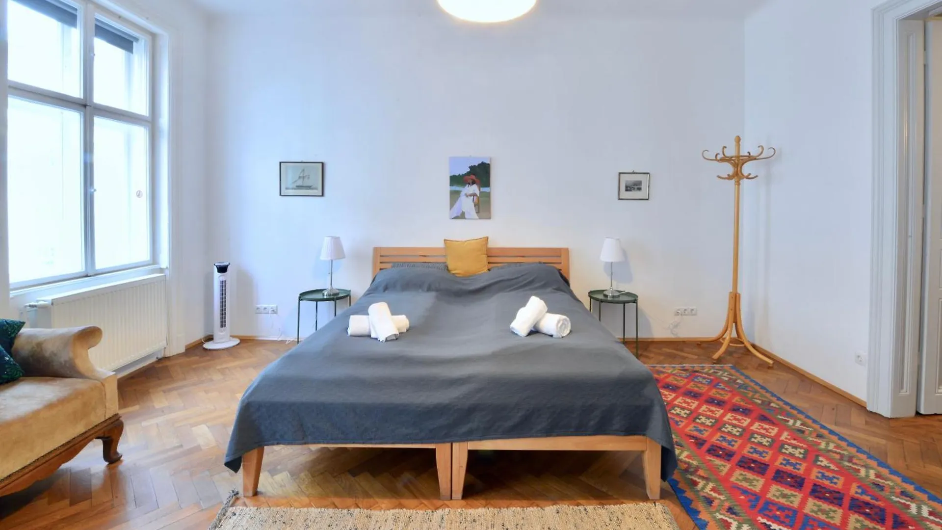 Central & Charming Viennese Flat