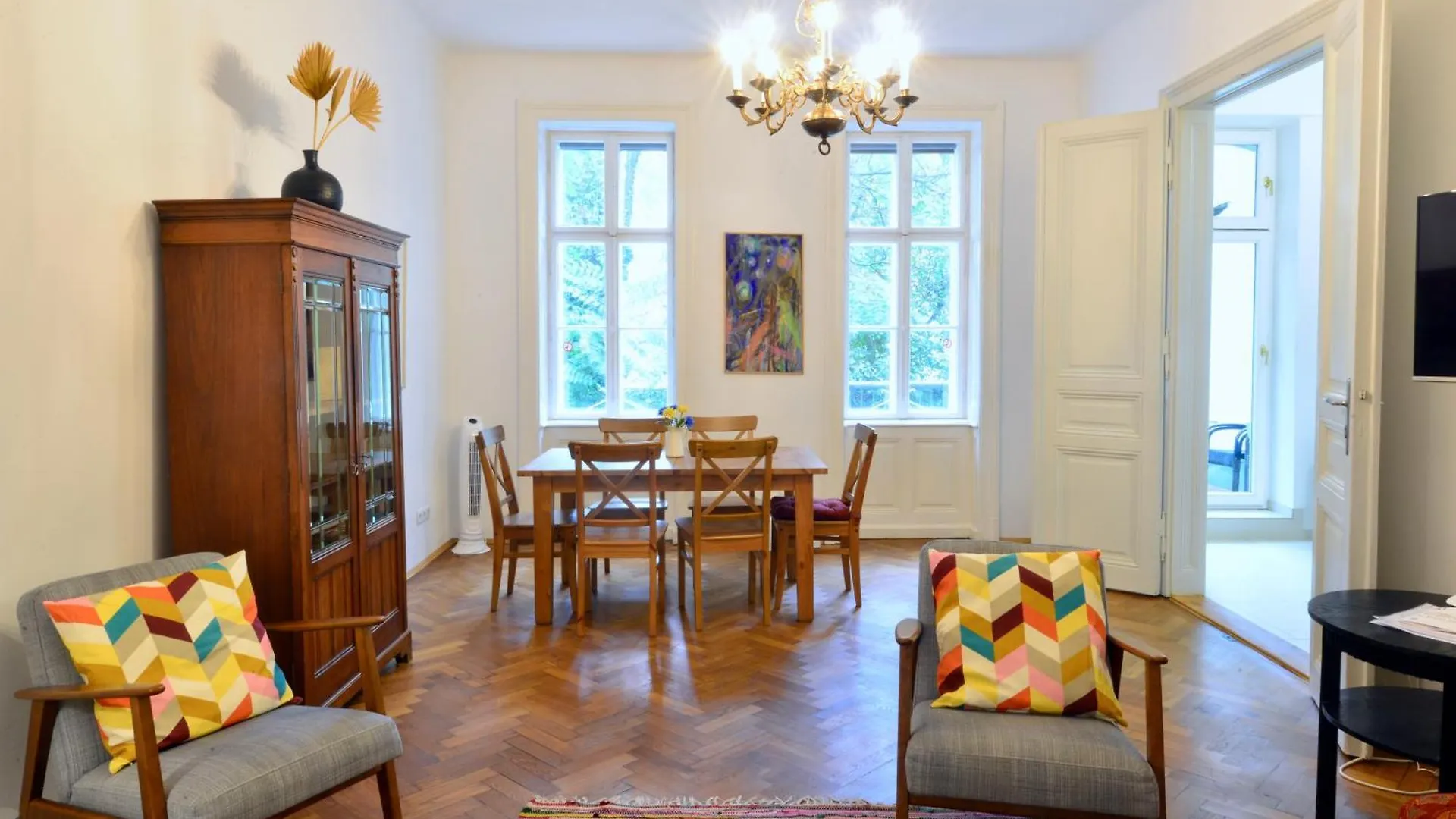Central & Charming Viennese Flat Apartment